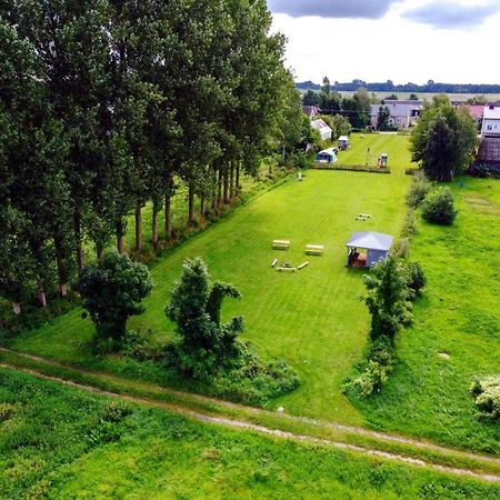 Отель Wilcza Nora - Pole Biwakowe Dolistowo Nowe Экстерьер фото
